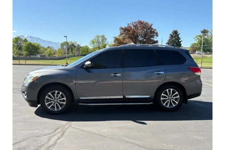$9900 : 2015 Pathfinder SL image 8