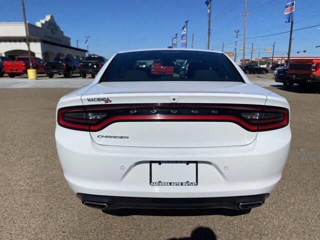 $23895 : 2022 Charger SXT image 6