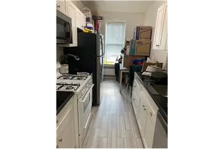 $2150 : Rental property with 1 bedro image 1