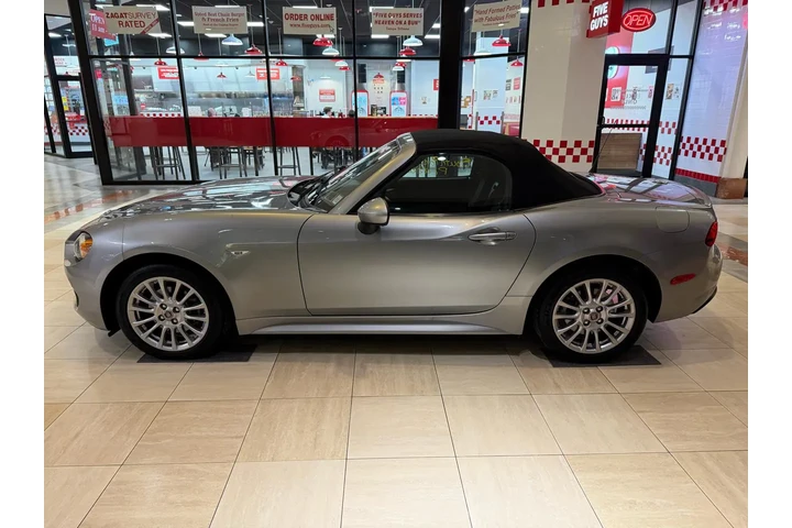 $17995 : 2017 124 Spider image 6