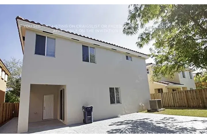 $2500 : HOUSE FOR RENT IN MIAMI FL image 4