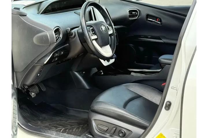 $15189 : Toyota Prius Prime 2018 Prem image 6