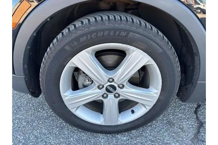 $12835 : Lincoln MKC 2017 Premiere 4d image 5