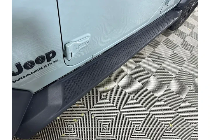 $33500 : Jeep Wrangler 2024 4x4 Sport image 9