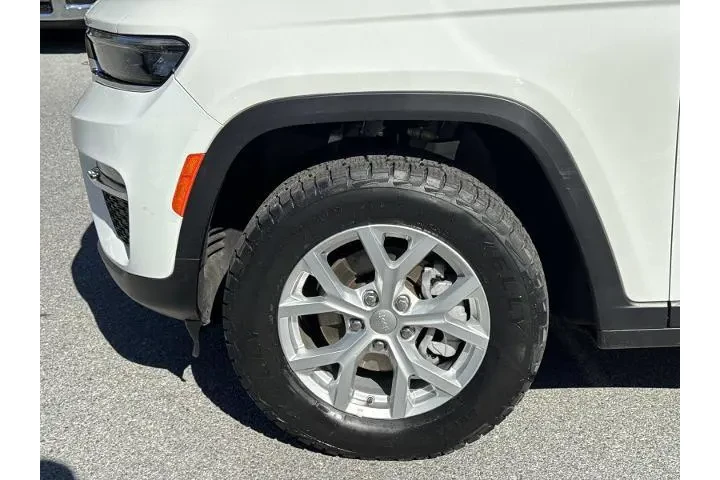 $31500 : Jeep Grand Cherokee 2023 4x4 image 8