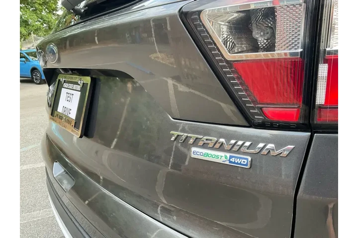 $11485 : Ford Escape 2018 AWD Titaniu image 10