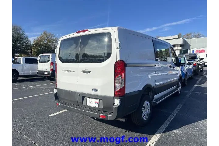 $35695 : Ford Transit 2024 250 3dr LW image 3