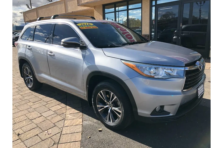 $19744 : 2016 Highlander XLE AWD V6 image 8