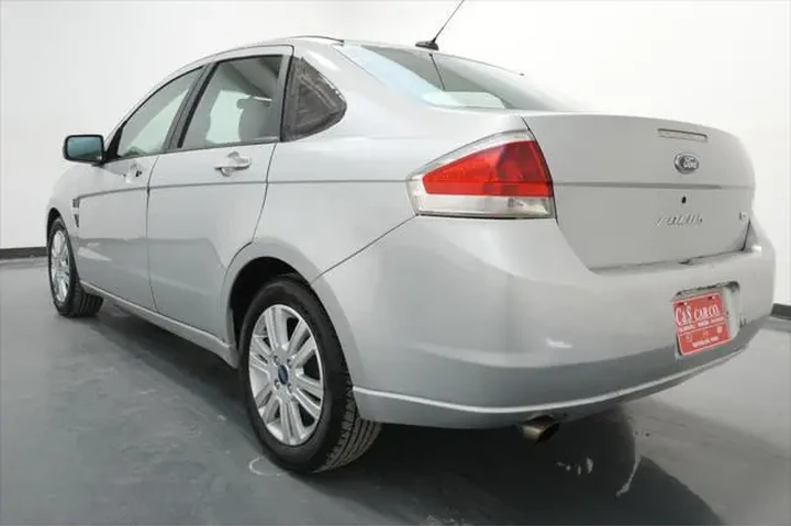 $1500 : Ford Focus 2008 SES 4dr Seda image 5