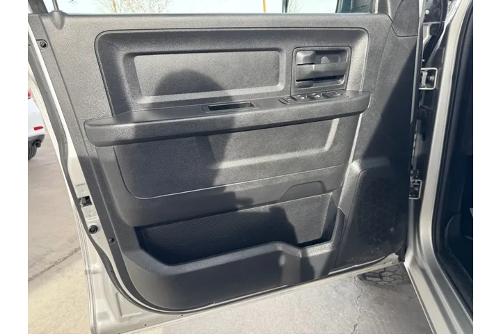 2014 RAM 1500 Tradesman Quad image 10