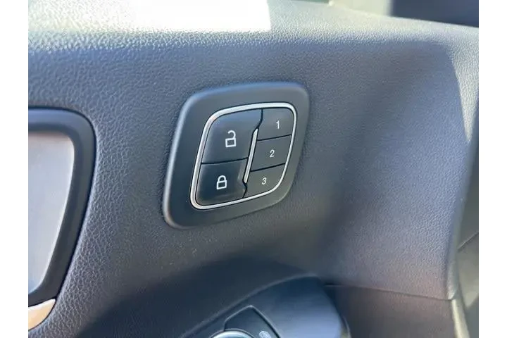 $25644 : Ford Escape 2022 AWD Titaniu image 8