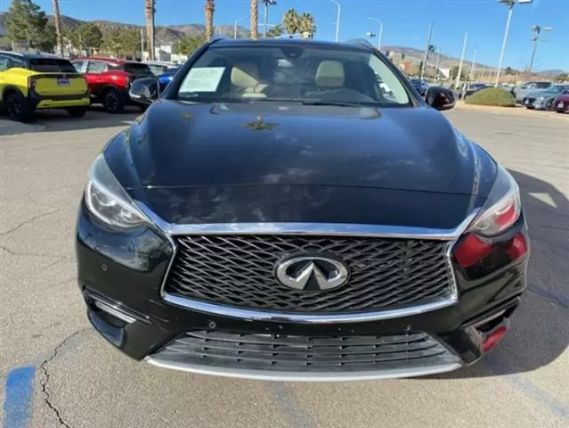 $20888 : 2018 Infiniti QX30 image 2