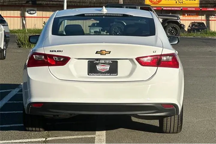 $15999 : Chevrolet Malibu 2023 LT 4dr image 7