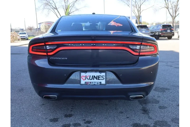 $16477 : Dodge Charger 2020 SXT 4dr S image 8