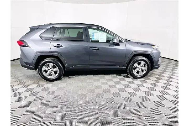 $28400 : Toyota RAV4 2024 AWD XLE 4dr image 8