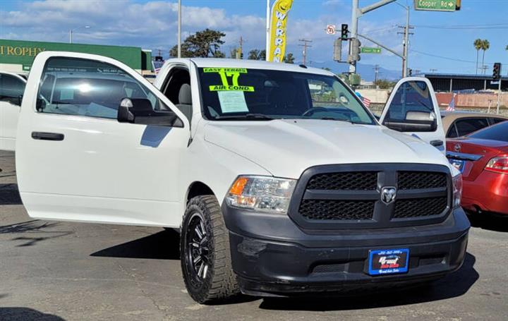 $15995 : 2017 RAM 1500 image 2