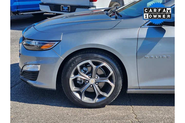 $17459 : Chevrolet Malibu 2023 LT 4dr image 9