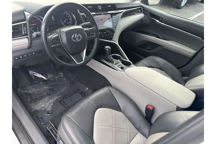 $22075 : Toyota Camry Hybrid 2018 SE image 8