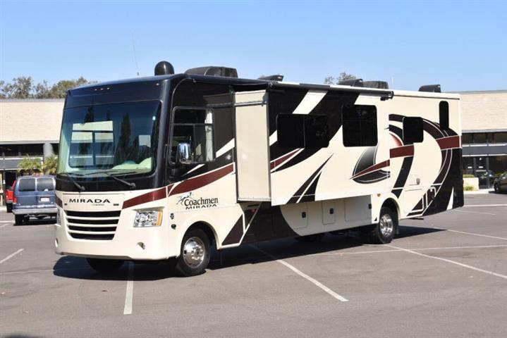 $89999 : 2019 Coachmen RV MIRADA 35BH image 9