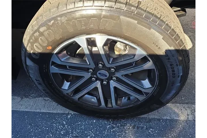 $31990 : Ford F-150 2023 4x2 XL 4dr S image 5