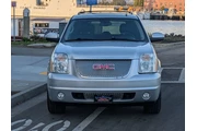 $13988 : 2012 Yukon Denali thumbnail