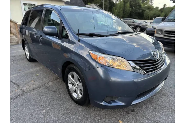 2014 Sienna LE Mobility 7-Pas image 4