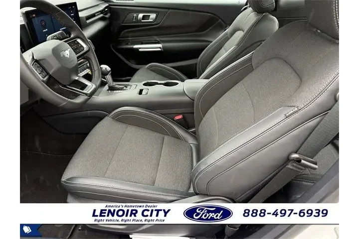 $29900 : Ford Mustang 2024 EcoBoost 2 image 10