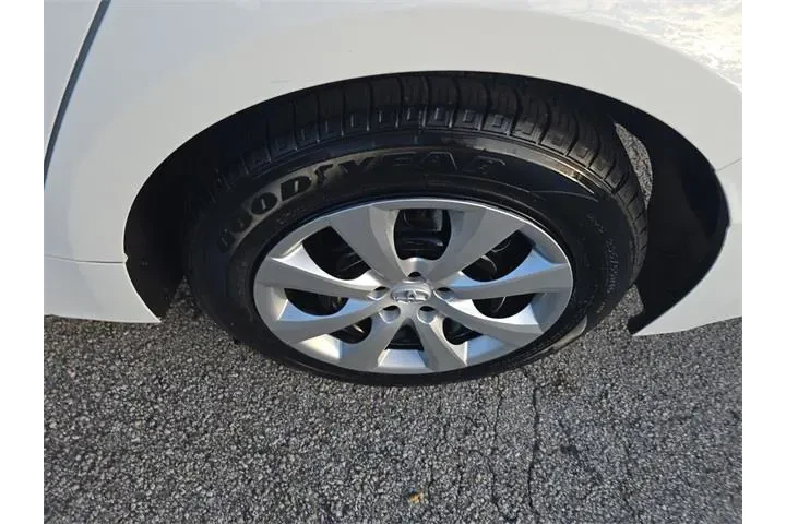 $17690 : Toyota Corolla 2023 LE 4dr S image 7