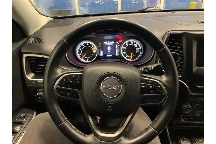 $15900 : Jeep Cherokee 2019 4x4 Latit image 4