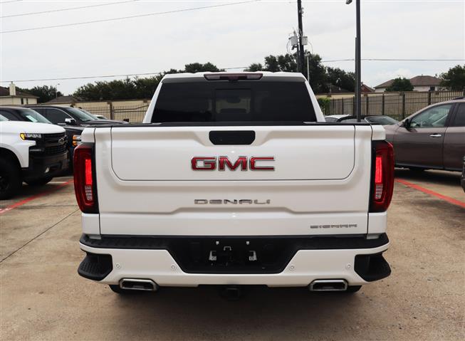 $42995 : 2021 GMC Sierra 1500 Denali C image 8