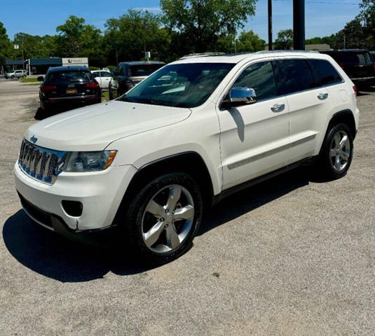 $6900 : 2011 Grand Cherokee Overland image 1