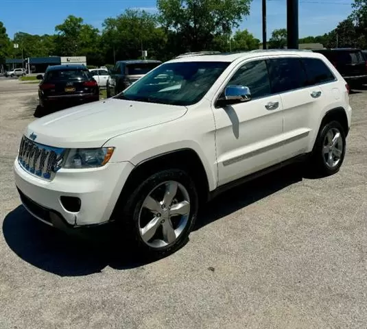 $6900 : 2011 Grand Cherokee Overland image 1