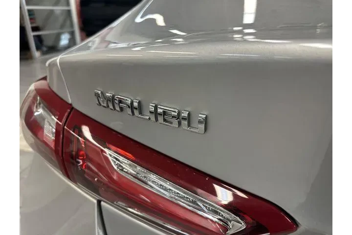 $17500 : Chevrolet Malibu 2022 LT 4dr image 6