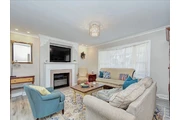 $900 : beautifully updated 2-bedroom thumbnail