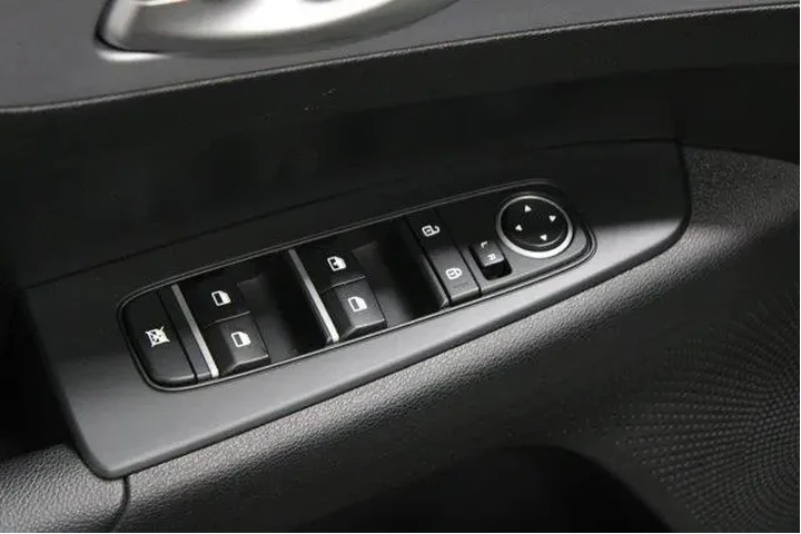 $19988 : Kia Forte 2024 LXS 4dr Sedan image 4