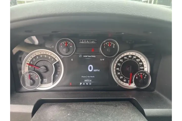 $18128 : Ram 1500 2014 4x4 SLT 4dr Cr image 9