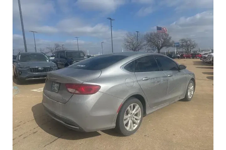 $6995 : Chrysler 200 2015 Limited 4d image 3