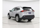 $28998 : Toyota RAV4 2021 XLE Premium thumbnail