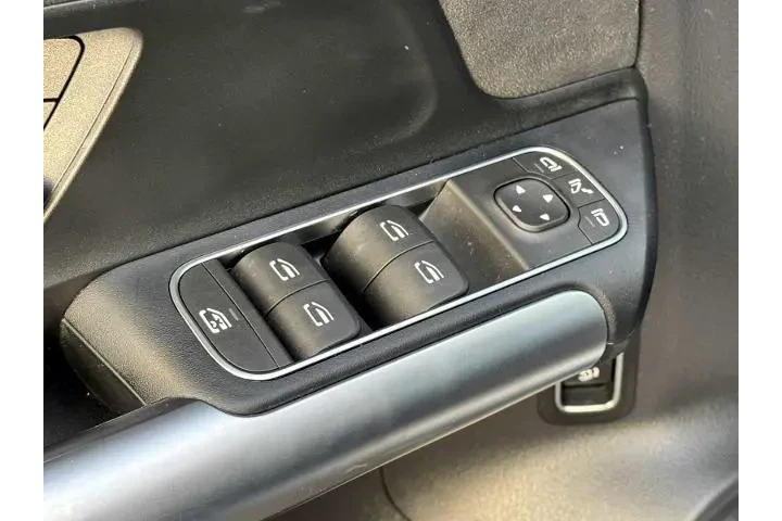 $31999 : Mercedes-Benz GLA 2023 AWD G image 9