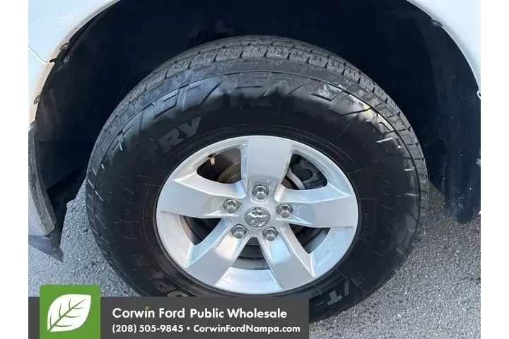 $11980 : Ram 1500 2013 4x2 SLT 4dr Qu image 9