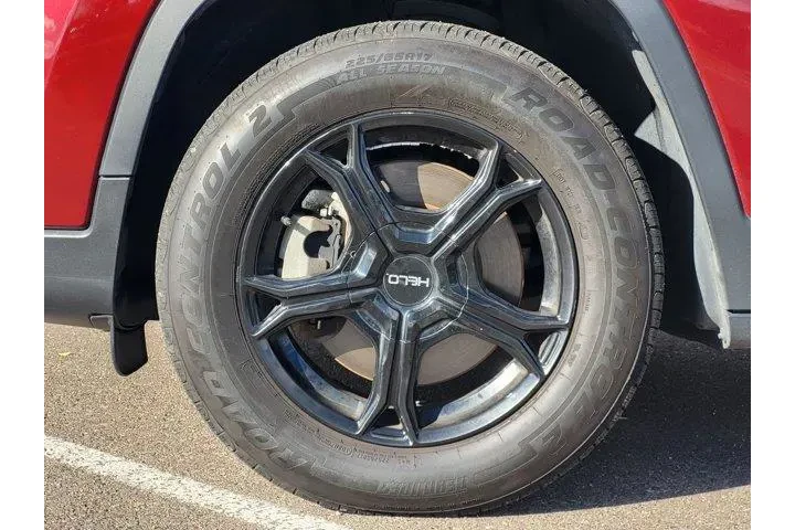 $20252 : Jeep Cherokee 2021 4x4 Latit image 10