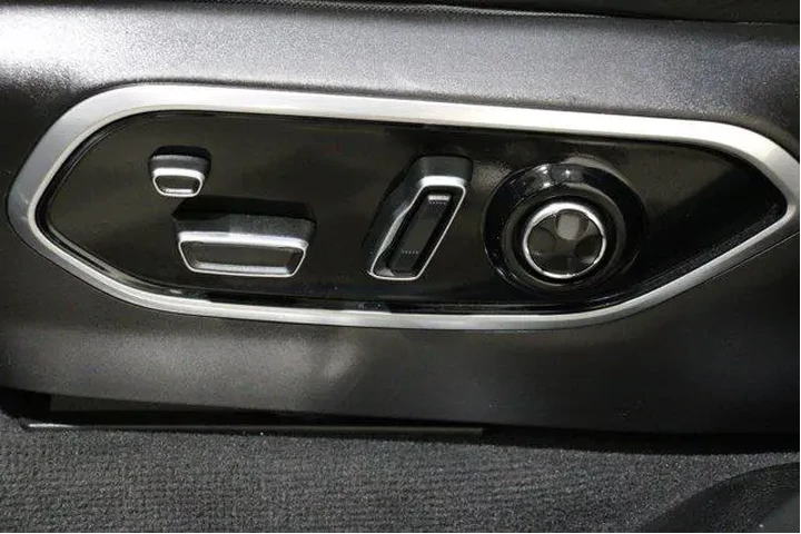 $29998 : Jeep Grand Cherokee 2022 4x4 image 4