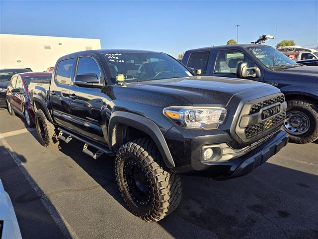 $38102 : Pre-Owned 2020 Tacoma 4WD image 1