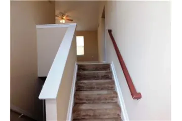 $1895 : Rental property with 3 bedro image 1