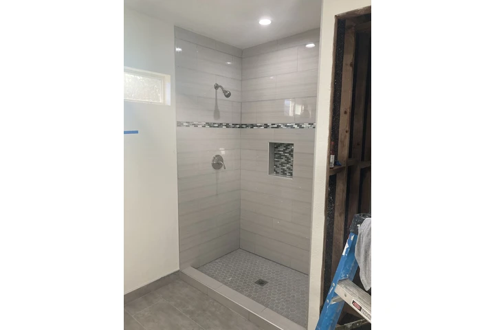 Remodelaciones Flores image 9