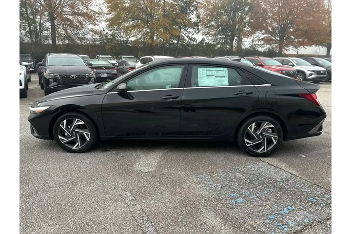 $27420 : Hyundai ELANTRA 2025 SEL Con image 8