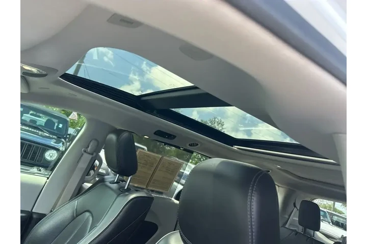 $25375 : Chrysler Pacifica 2019 Limit image 10