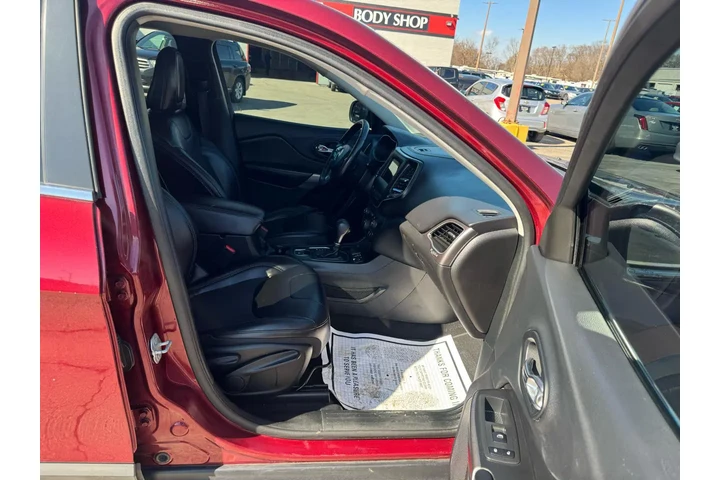 $7480 : 2019 Cherokee Latitude Plus F image 8