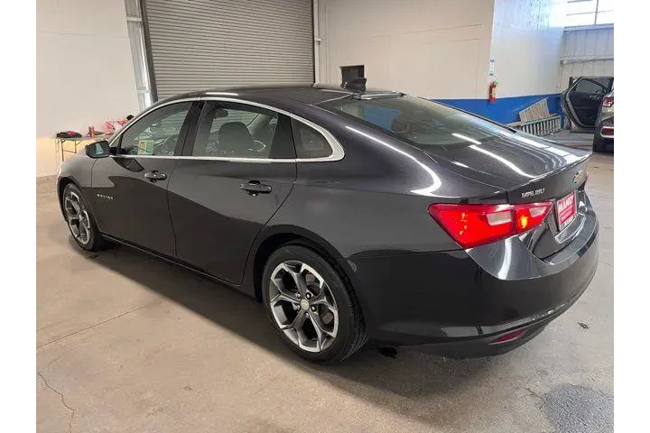 $16425 : Chevrolet Malibu 2023 LT 4dr image 5