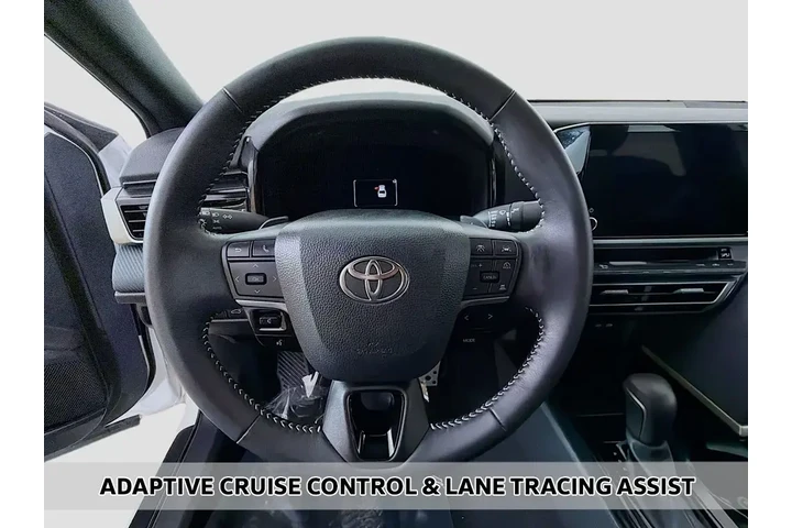 $25799 : Toyota Camry 2025 SE 4dr Sed image 3